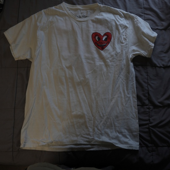 Heart Graphic Tee - Picture 1 of 1